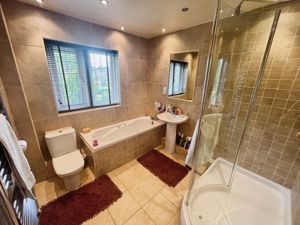 Family Bathroom- click for photo gallery